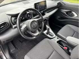 Toyota Yaris (2022) thumbnail 9