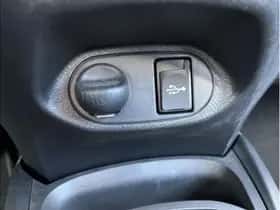 Toyota Yaris (2018) thumbnail 22