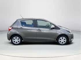 Toyota Yaris (2018) thumbnail 6