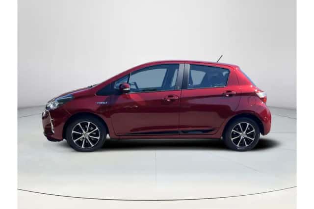 Toyota Yaris (2018) thumbnail 2