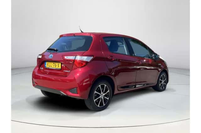 Toyota Yaris (2018) thumbnail 5