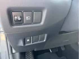 Toyota C-HR (2020) thumbnail 13
