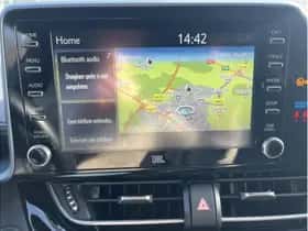 Toyota C-HR (2020) thumbnail 19