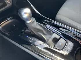 Toyota C-HR (2020) thumbnail 23