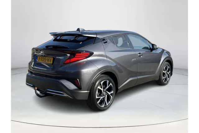 Toyota C-HR (2020) thumbnail 5