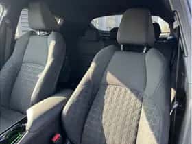 Toyota C-HR (2020) thumbnail 10