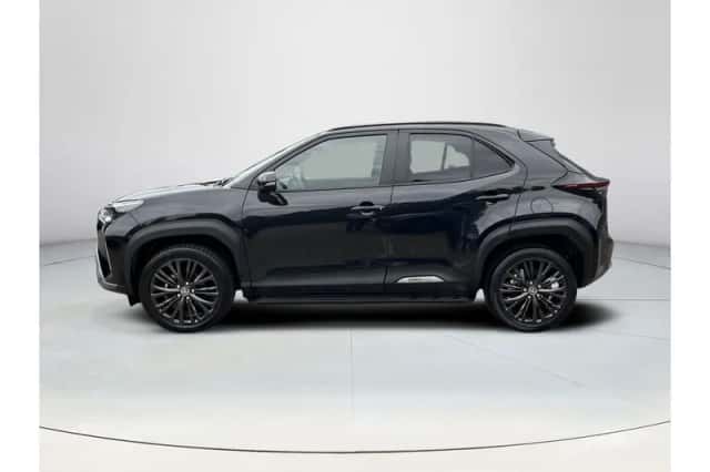 Toyota Yaris Cross (2023) thumbnail 2
