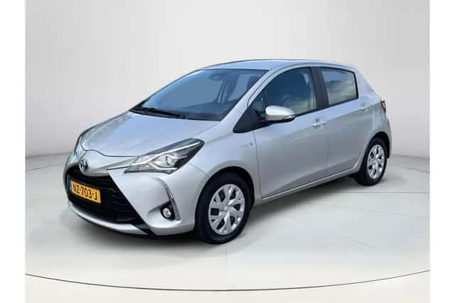 Toyota Yaris (2017) thumbnail 1