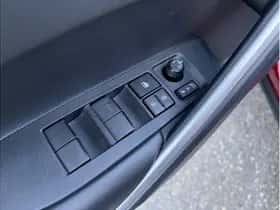 Toyota Corolla (2024) thumbnail 19