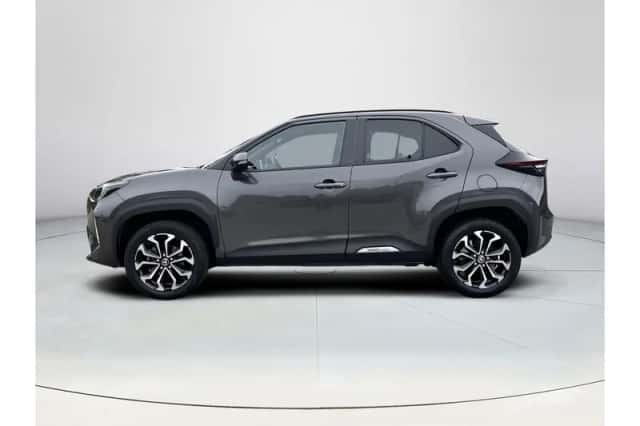 Toyota Yaris Cross (2024) thumbnail 2