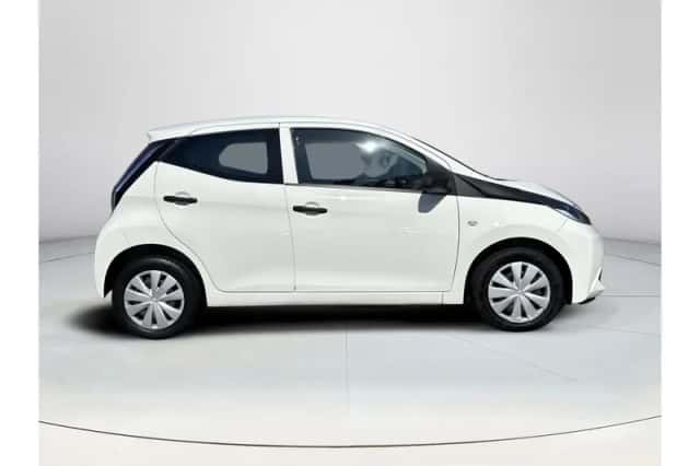 Toyota Aygo (2016) thumbnail 6