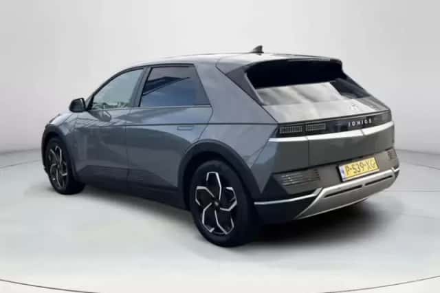 Hyundai Ioniq 5 (2022) thumbnail 3
