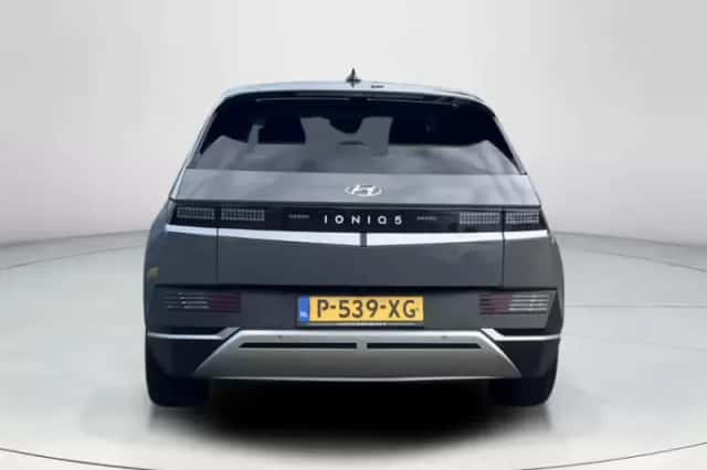 Hyundai Ioniq 5 (2022) thumbnail 4
