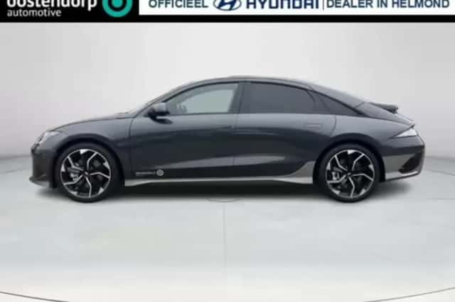 Hyundai Ioniq 6 (2024) thumbnail 2