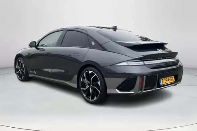 Hyundai Ioniq 6 (2024) thumbnail 3