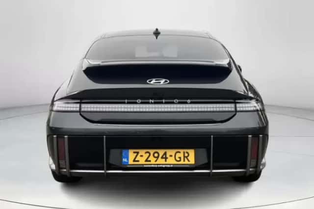 Hyundai Ioniq 6 (2024) thumbnail 4