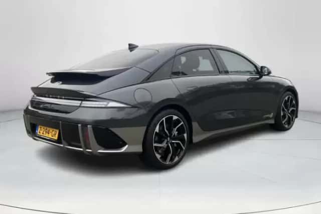Hyundai Ioniq 6 (2024) thumbnail 5