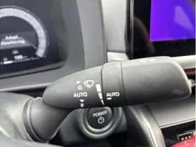 Toyota C-HR (2024) thumbnail 17