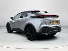 Toyota C-HR (2024) thumbnail 3