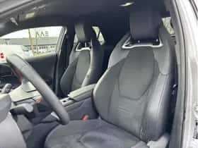 Toyota C-HR (2024) thumbnail 10