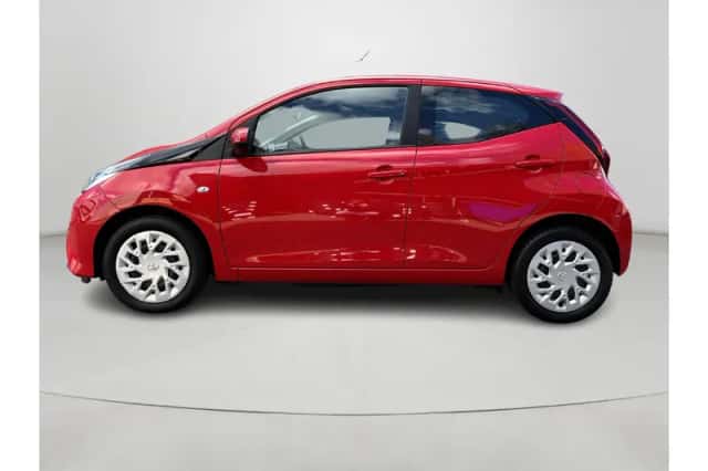 Toyota Aygo (2020) thumbnail 2