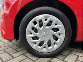 Toyota Aygo (2020) thumbnail 9