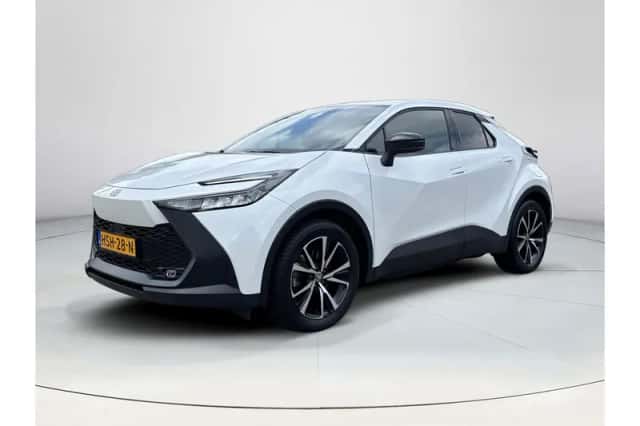 Toyota C-HR (2025) thumbnail 1