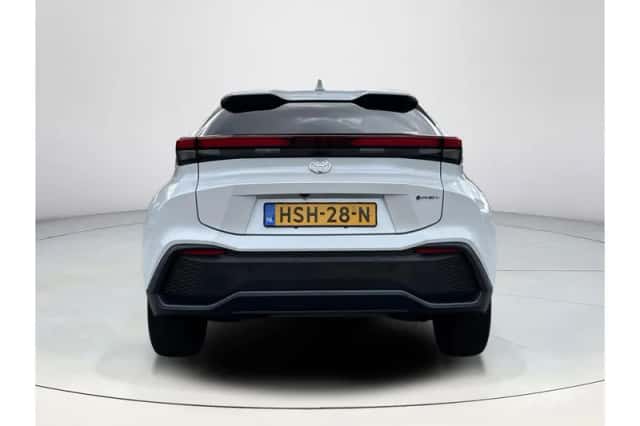 Toyota C-HR (2025) thumbnail 4