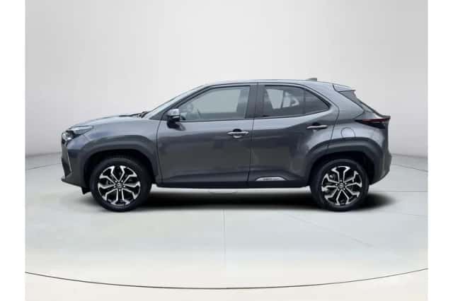Toyota Yaris Cross (2023) thumbnail 2