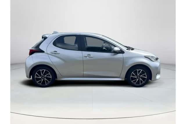 Toyota Yaris (2023) thumbnail 6