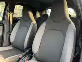 Toyota Aygo X (2024) thumbnail 11