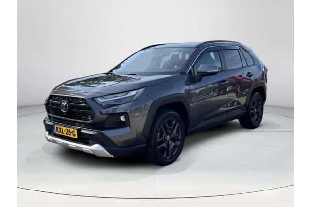 Toyota RAV4 (2023) thumbnail 1