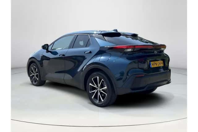 Toyota C-HR (2025) thumbnail 3