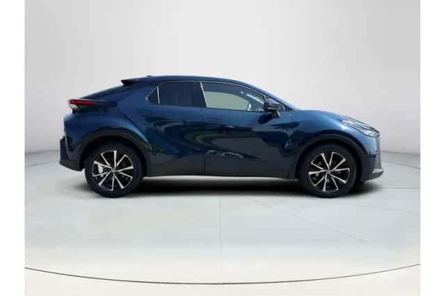 Toyota C-HR (2025) thumbnail 6