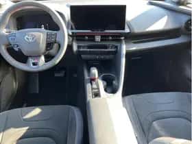 Toyota C-HR (2024) thumbnail 13