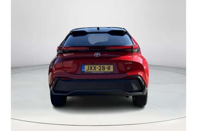 Toyota C-HR (2024) thumbnail 4