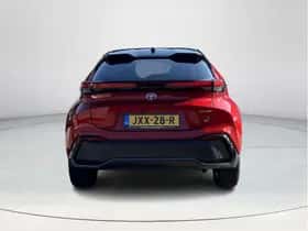 Toyota C-HR (2024) thumbnail 4