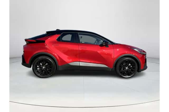 Toyota C-HR (2024) thumbnail 6