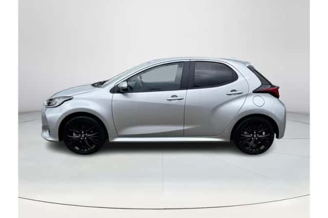 Toyota Yaris (2024) thumbnail 2