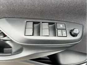 Toyota Yaris (2024) thumbnail 12