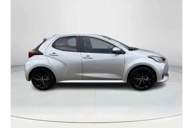 Toyota Yaris (2024) thumbnail 6