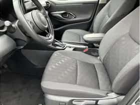 Toyota Yaris (2024) thumbnail 10