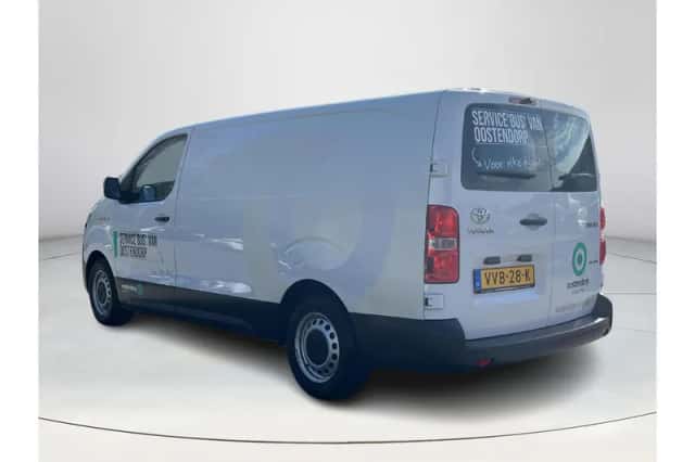 Toyota Proace (2023) thumbnail 3