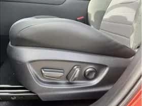 Toyota C-HR (2026) thumbnail 11
