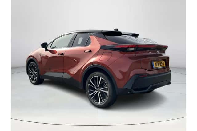 Toyota C-HR (2026) thumbnail 3