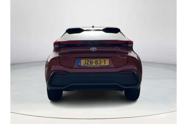 Toyota C-HR (2026) thumbnail 4