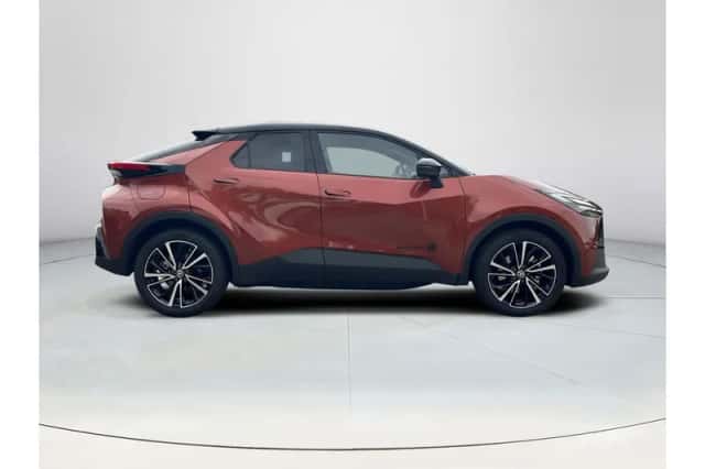 Toyota C-HR (2026) thumbnail 6