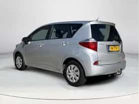 Toyota Verso-S (2012) thumbnail 3
