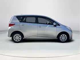 Toyota Verso-S (2012) thumbnail 6