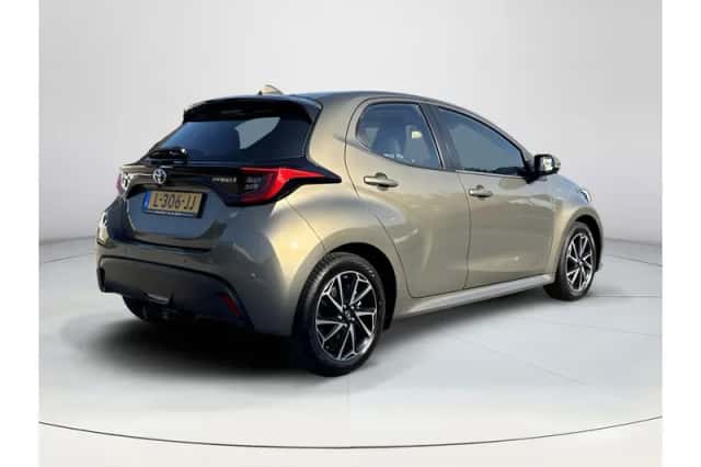 Toyota Yaris (2021) thumbnail 5